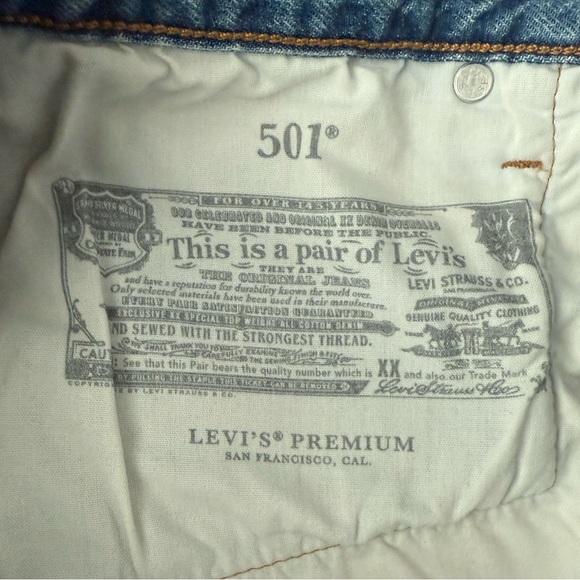 Levi’s Blue High-Waisted Cuffed Jean Shorts - Picture 9 of 9